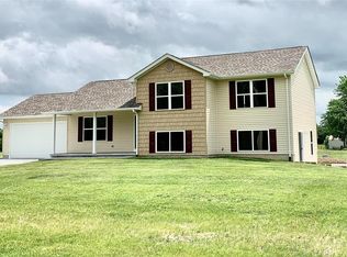 5603 Meadowlark Ln, Farmington, MO 63640