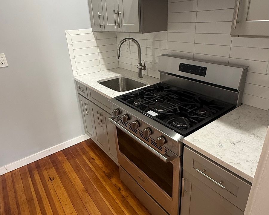 1st image of 127 Washington St APT 14