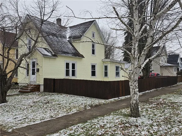 91 Montgomery St, Ilion, NY 13357