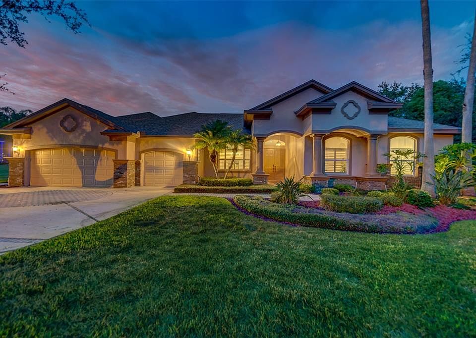 1st image of 4 COPPERWOOD COURT