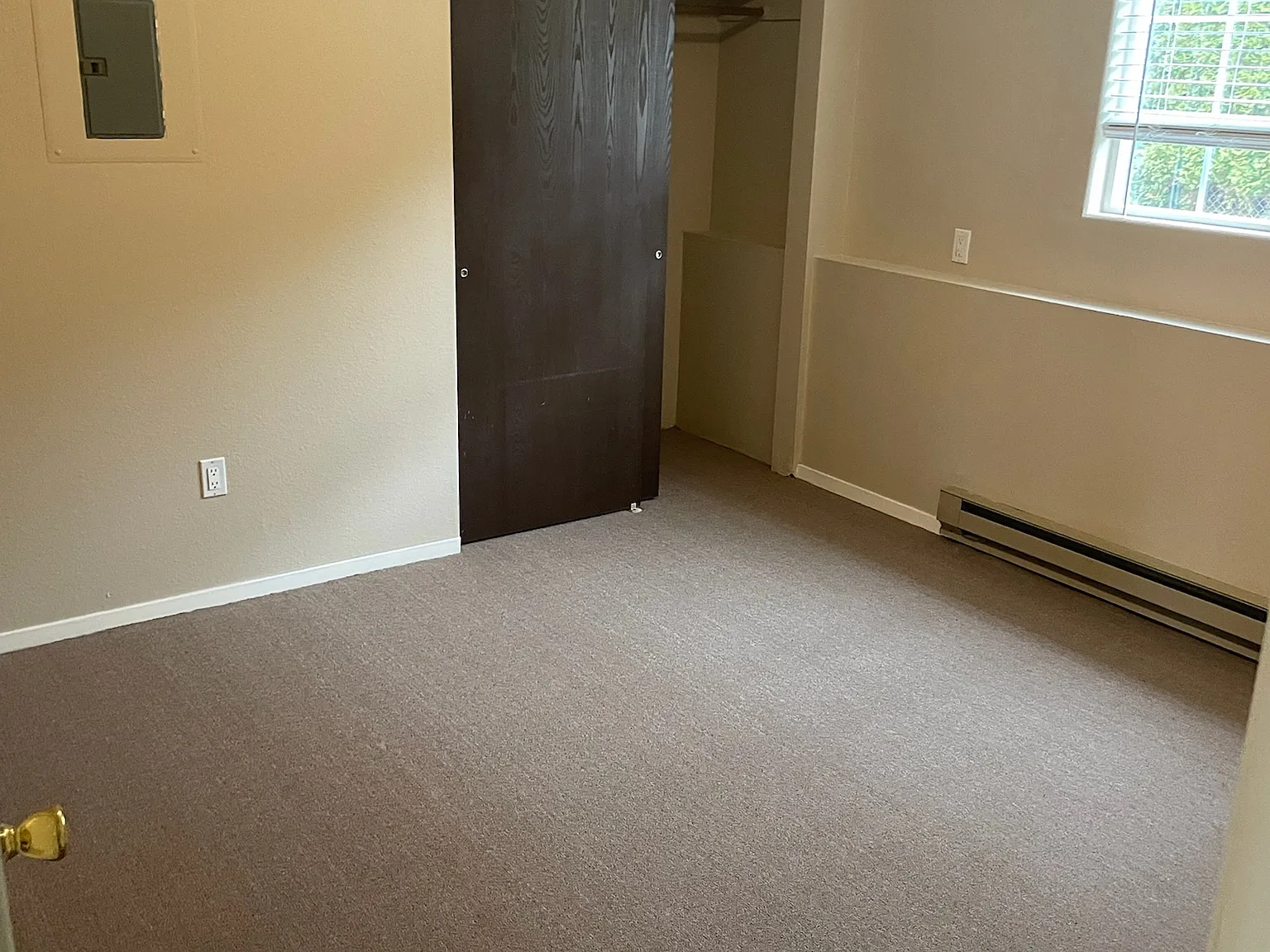 2 bed, 800 sqft, $1,095 — Photo 2