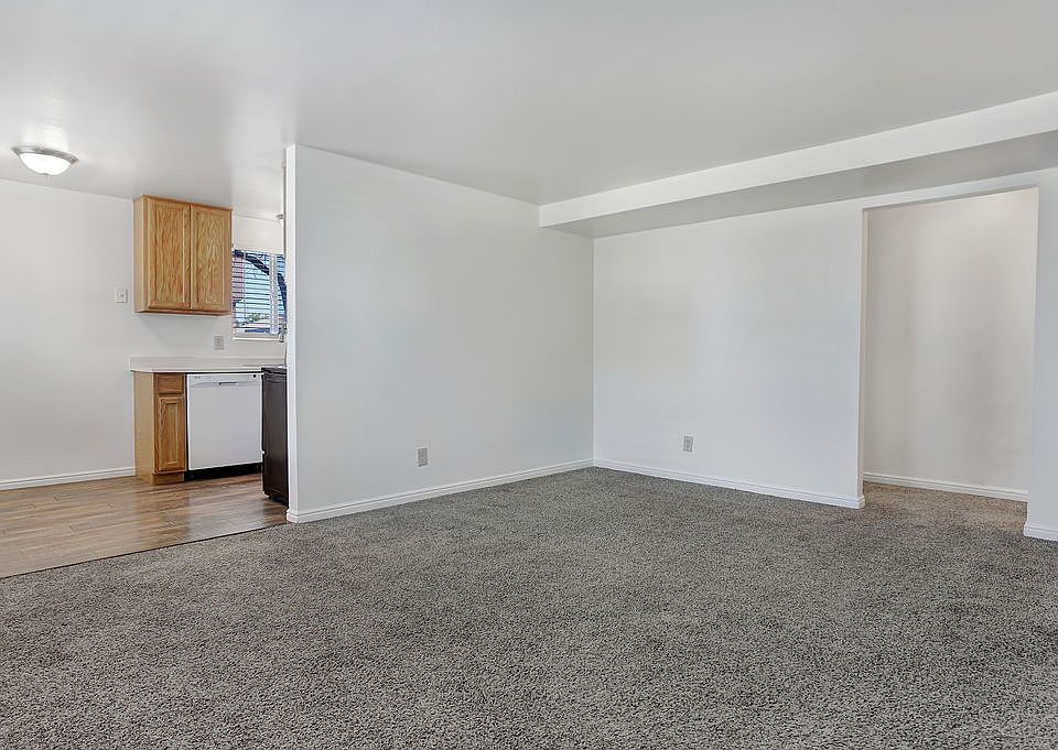 2x1 Living Room/Dining