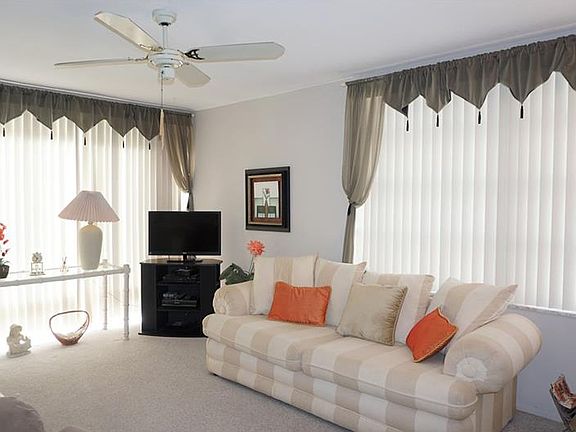 2nd image of 4363 Tahitian Gardens Cir APT H
