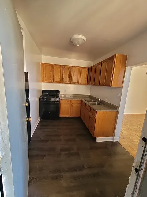 Astoria Properties LLC -2 - 3S-6948 — Photo 3