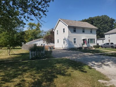 414 N Thomas St, Gilman, IL, 60938