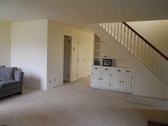 3rd image of 9 Woodland Trl #9