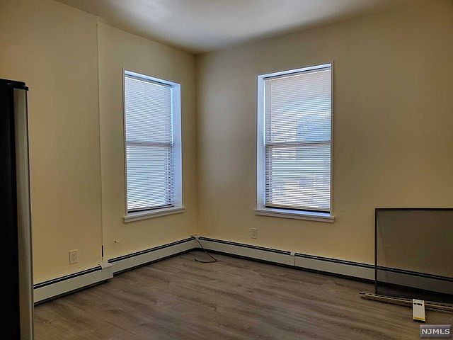 2nd image of 66-68 W Palisade Ave #3