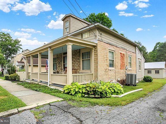 4th image of 1008 Franklin St