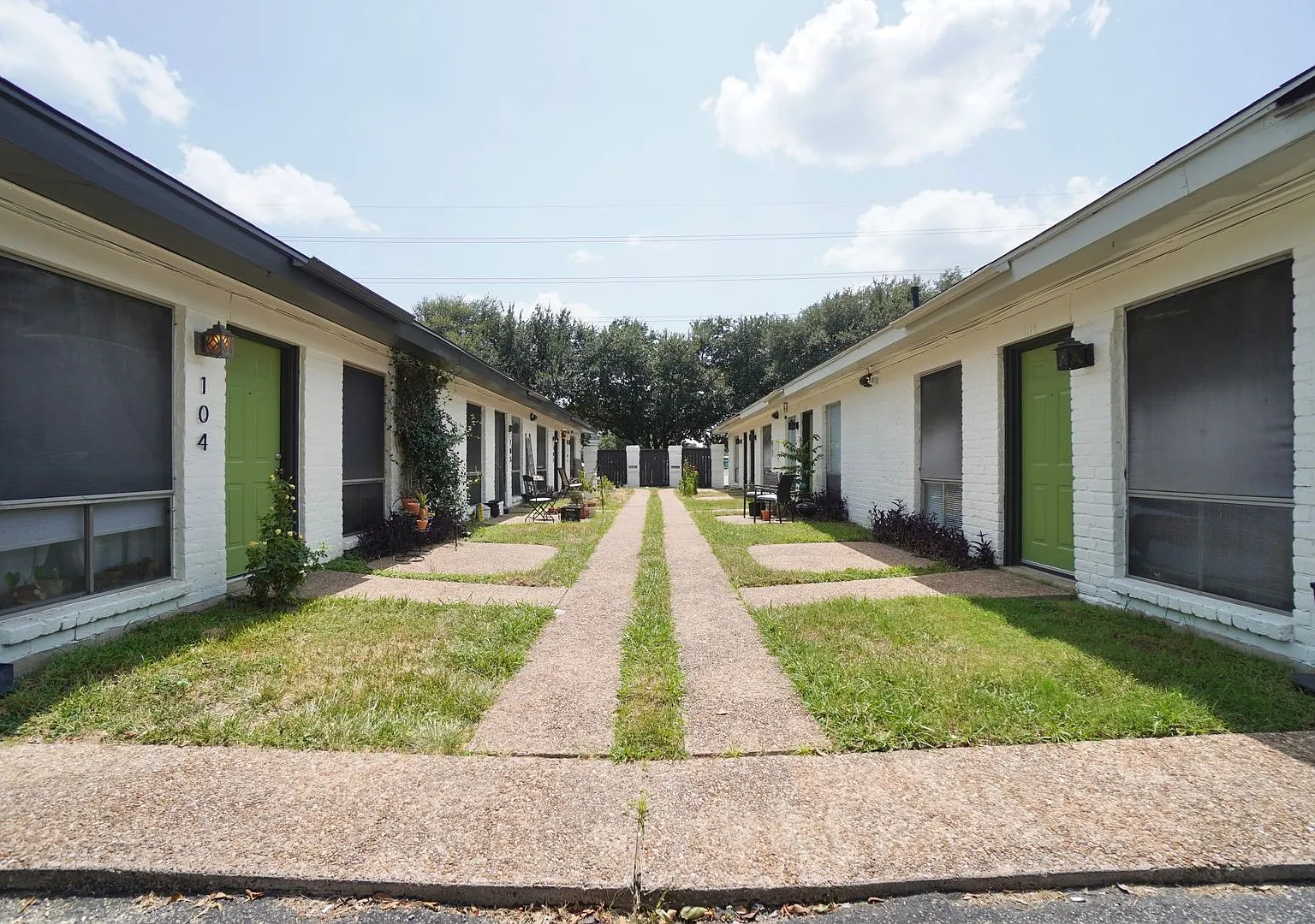 2BR/1BA Apartment with In-Unit Laundry in Austin! — Photo 3