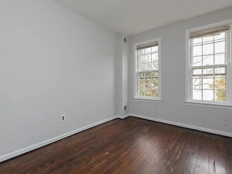 955 25th St NW — Photo 24