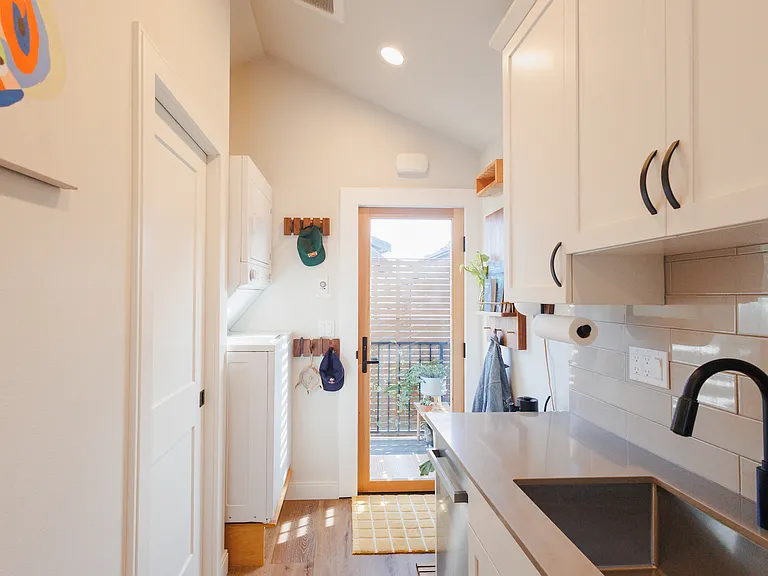 2725 Peabody St #201 — Photo 10