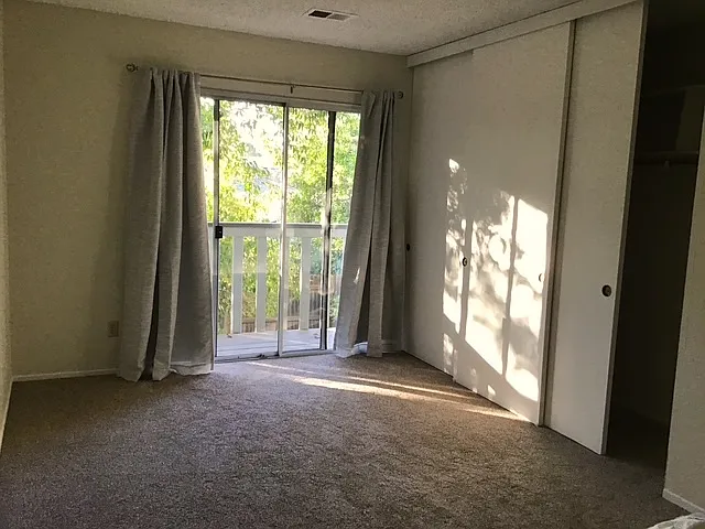 Upstairs bedroom 1