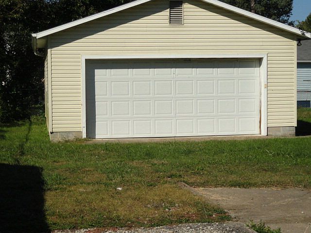 2nd image of 134 Smith Perry Rd