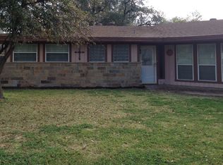 3805 Holly Dr, Bryan, TX 77802