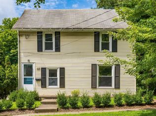 215 S Mulberry St, Granville, OH 43023