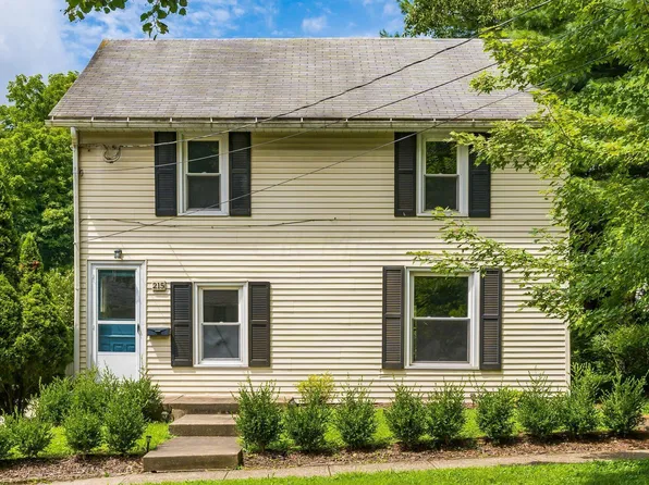 215 S Mulberry St, Granville, OH 43023