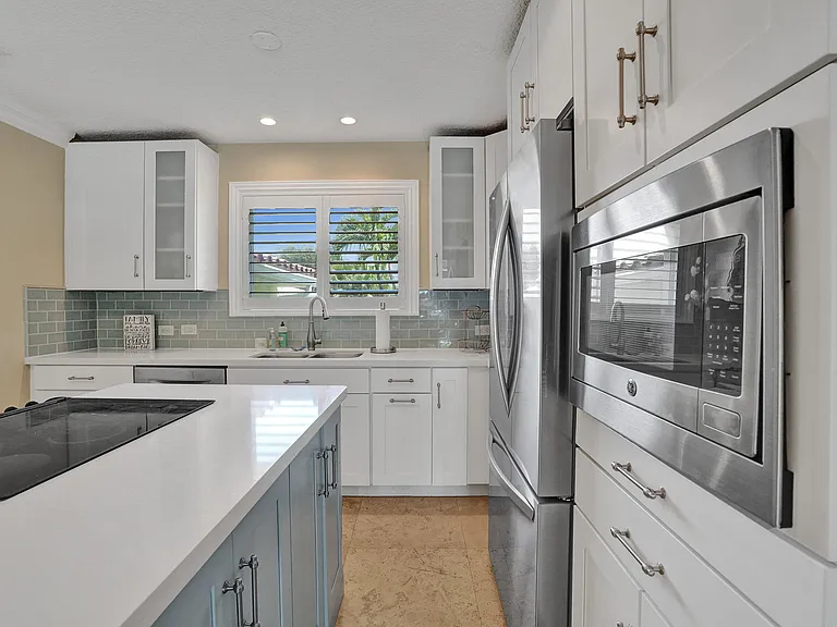 248 Codrington Dr — Photo 18