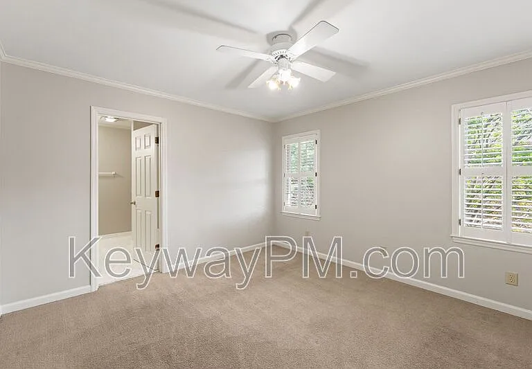 879 Sparkleberry Rd — Photo 27