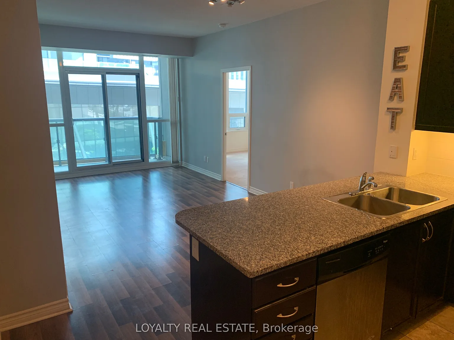2 bed, $3,100 — Photo 4