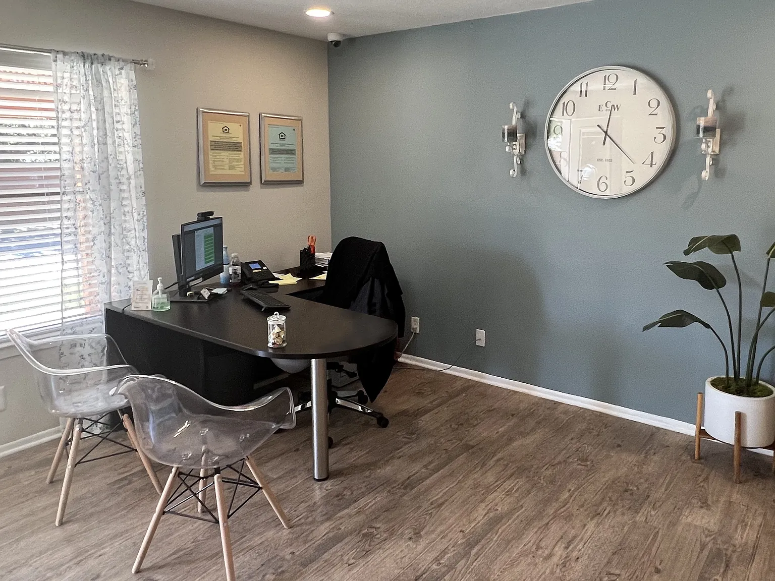 The Camaron Townhomes & Flats — Photo 3