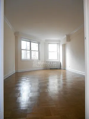 Rented by Manhattan Connection | media 19