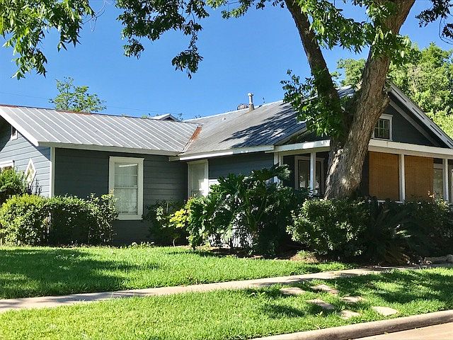 1st image of 146 2nd St