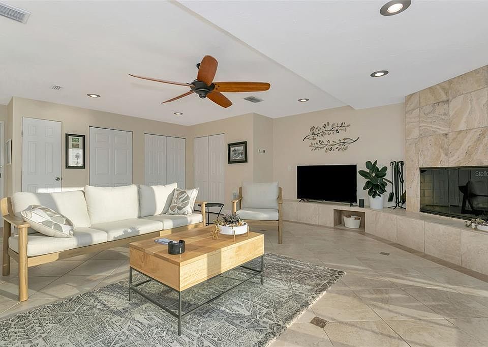 9000 Midnight Pass Rd APT 5, Sarasota, FL 34242 | MLS #A4683685