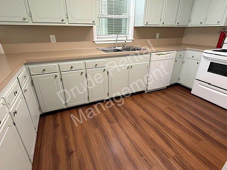 30121 Julia St — Photo 26