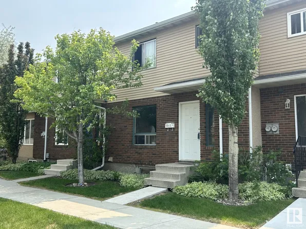 16427 115th St NW, Edmonton, AB T5X 5E8