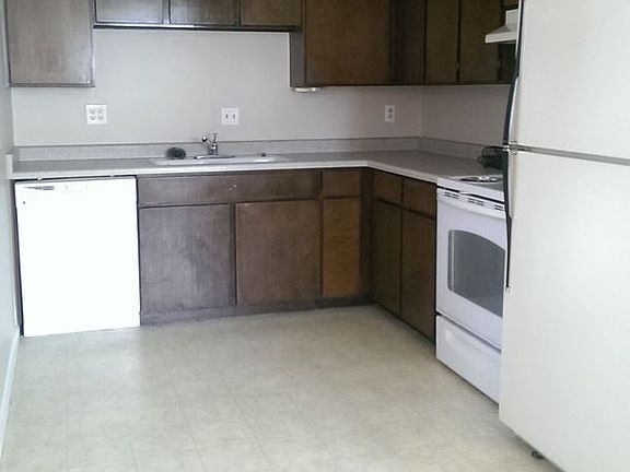 2nd image of 469 E Emerson Ave APT A