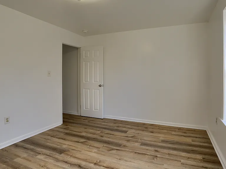 2114 Susquehanna St — Photo 10