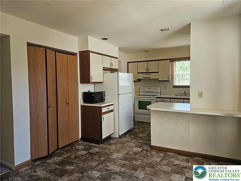 363 Minor St — Photo 8