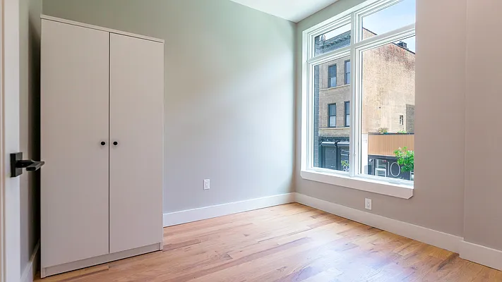 Rented by Nooklyn NYC LLC | media 16