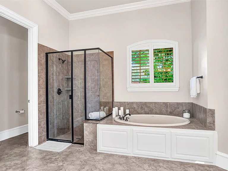 4828 Pyramid Dr — Photo 17