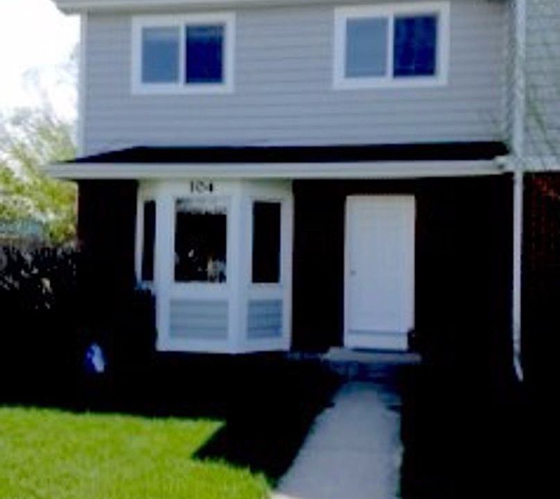 1st image of 104 S 20th Ave
