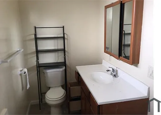 2 bed, $2,700 — Photo 4