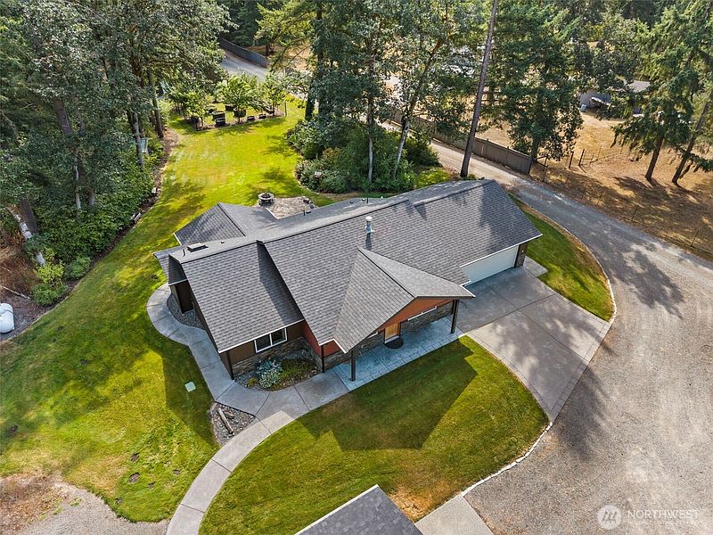 5th image of 17033 Sargent Road SW