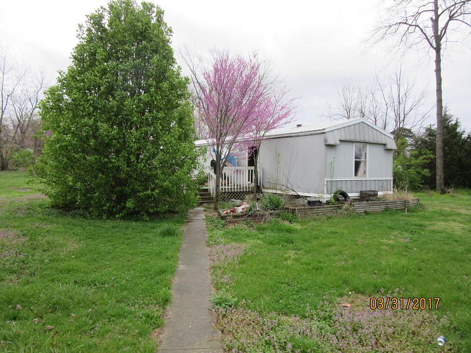 238 Oak St, Zeigler, IL 62999 Zillow