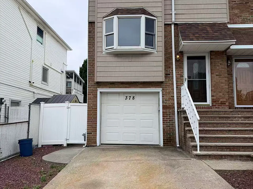 378 Gurley Ave