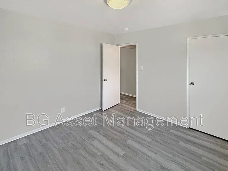 1938 Ethan Way #3 — Photo 9
