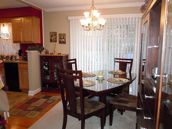 5th image of 2618 Sweetbrier Ave SW