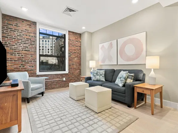121 Portland St Unit 302, Boston, MA 02114