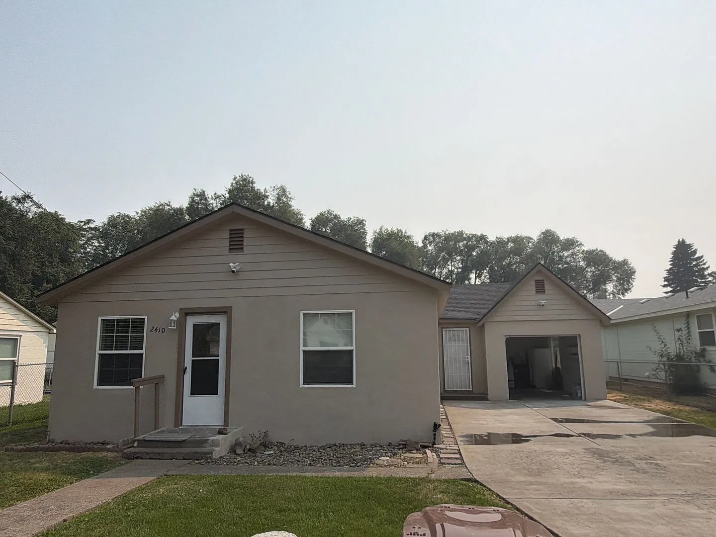 Freshly remodeled 3br 1ba, garage, LVP Flooring throughout. — Photo 1