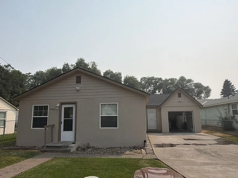 2410 Englewood Ave — Photo 2