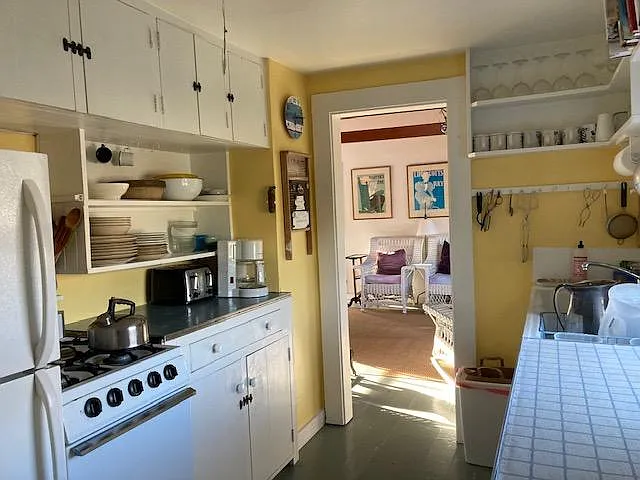 8 Village Way — Photo 29