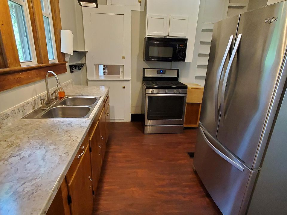 2nd image of 19265 1st St