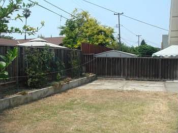 2nd image of 1674 Enesco Ave