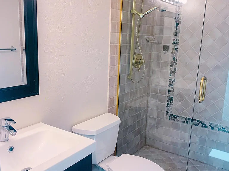 2nd floor full bath