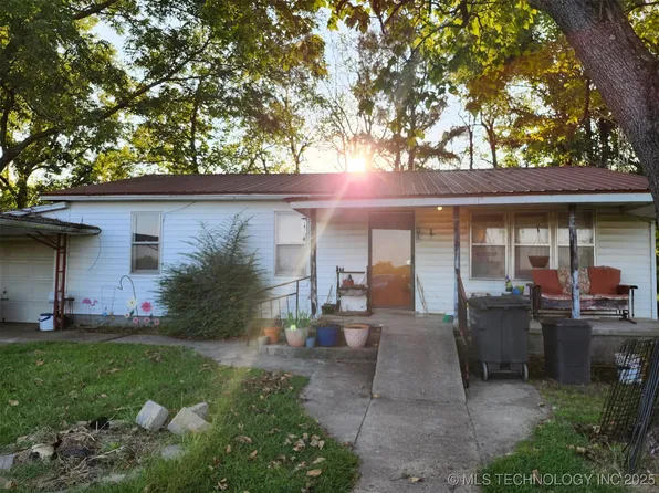 28945 S Highway 2 St, Porum, OK 74455