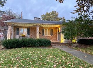 823 W Stratford Dr, Peoria, IL